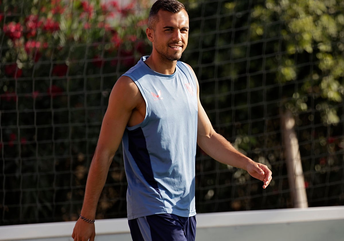 Joan Jordán, en la ciudad deportiva del Sevilla