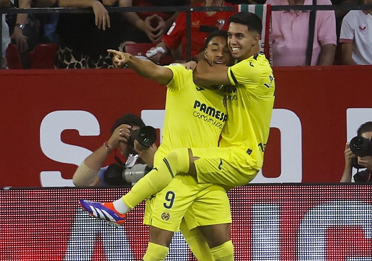 Danjuma celebra su tanto, el 0-1, con Ilias