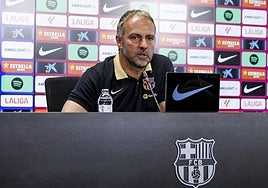 Hansi Flick desvela el secreto del liderato: «Tenemos una atmósfera especial en este equipo»