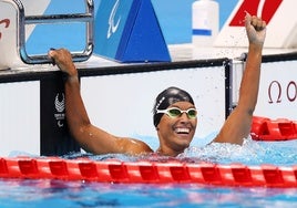 Teresa Perales renace en París e iguala las 28 medallas de Michael Phelps