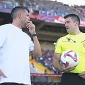La extraña instrucción del árbitro al técnico del Valladolid ante el Barça: «No peguéis, ¿vale?»