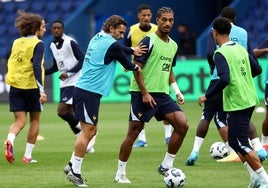 Badé, lesionado, regresará a Sevilla este domingo