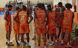 El CB Morón, en un tiempo muerto