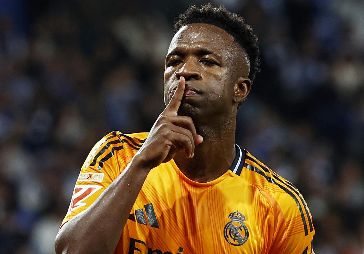 Vinicius manda callar a la grada de Anoeta después del primer gol