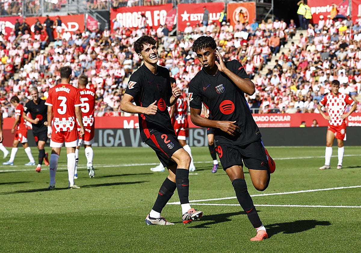Lamine Yamal celebra uno de sus goles al Girona