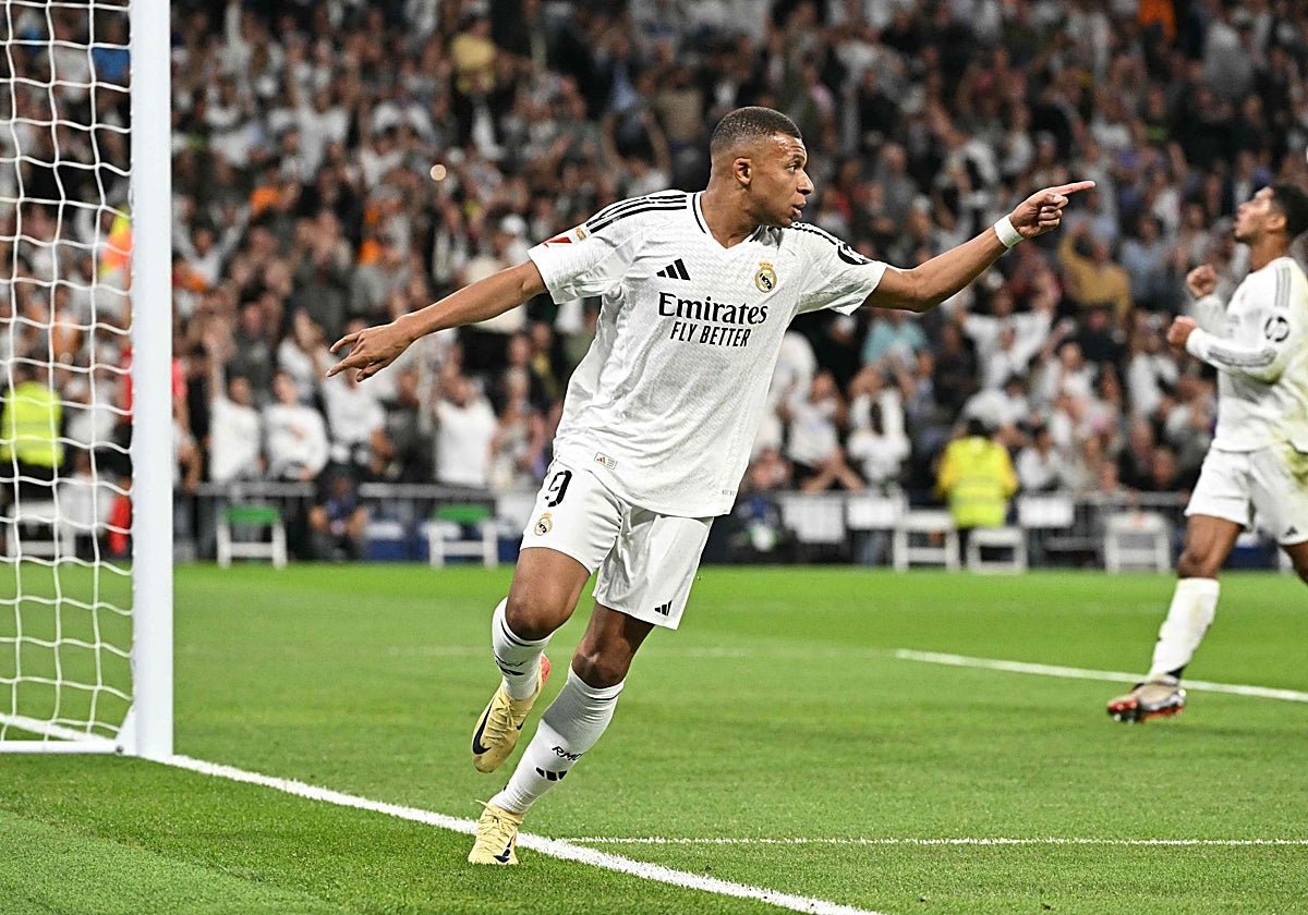 Kylian Mbappé celebra su gol al Alavés
