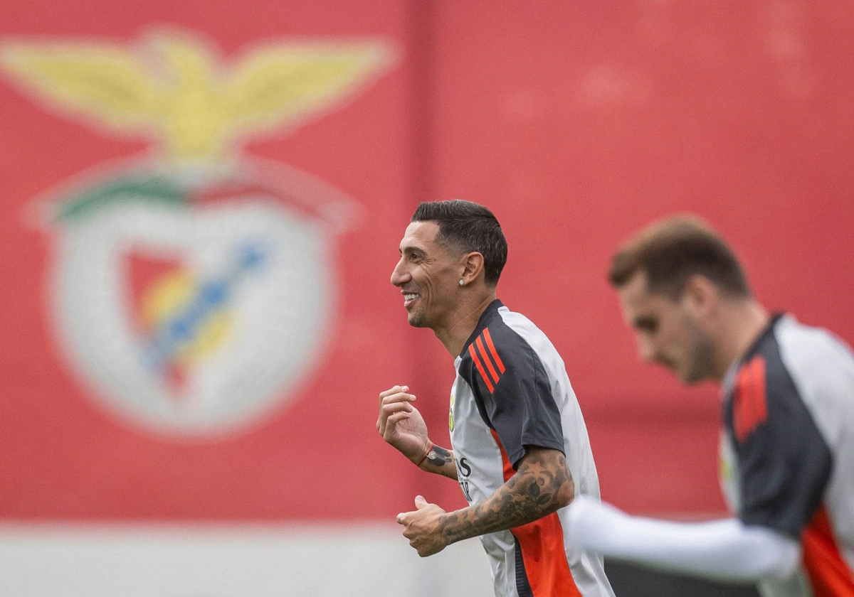 Di María, en un entrenamiento del Benfica antes de enfrentarse al Atlético