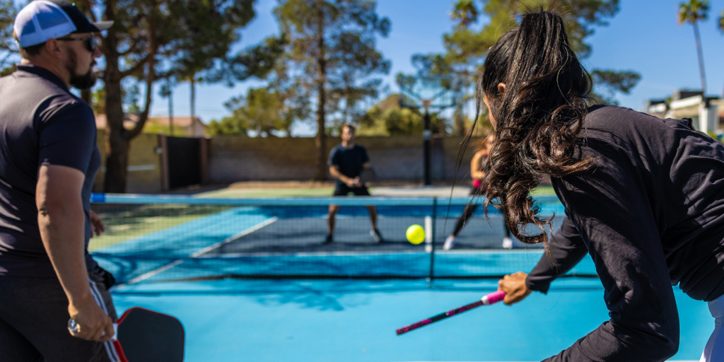 entonces será el primer derbi de pickleball este domingo