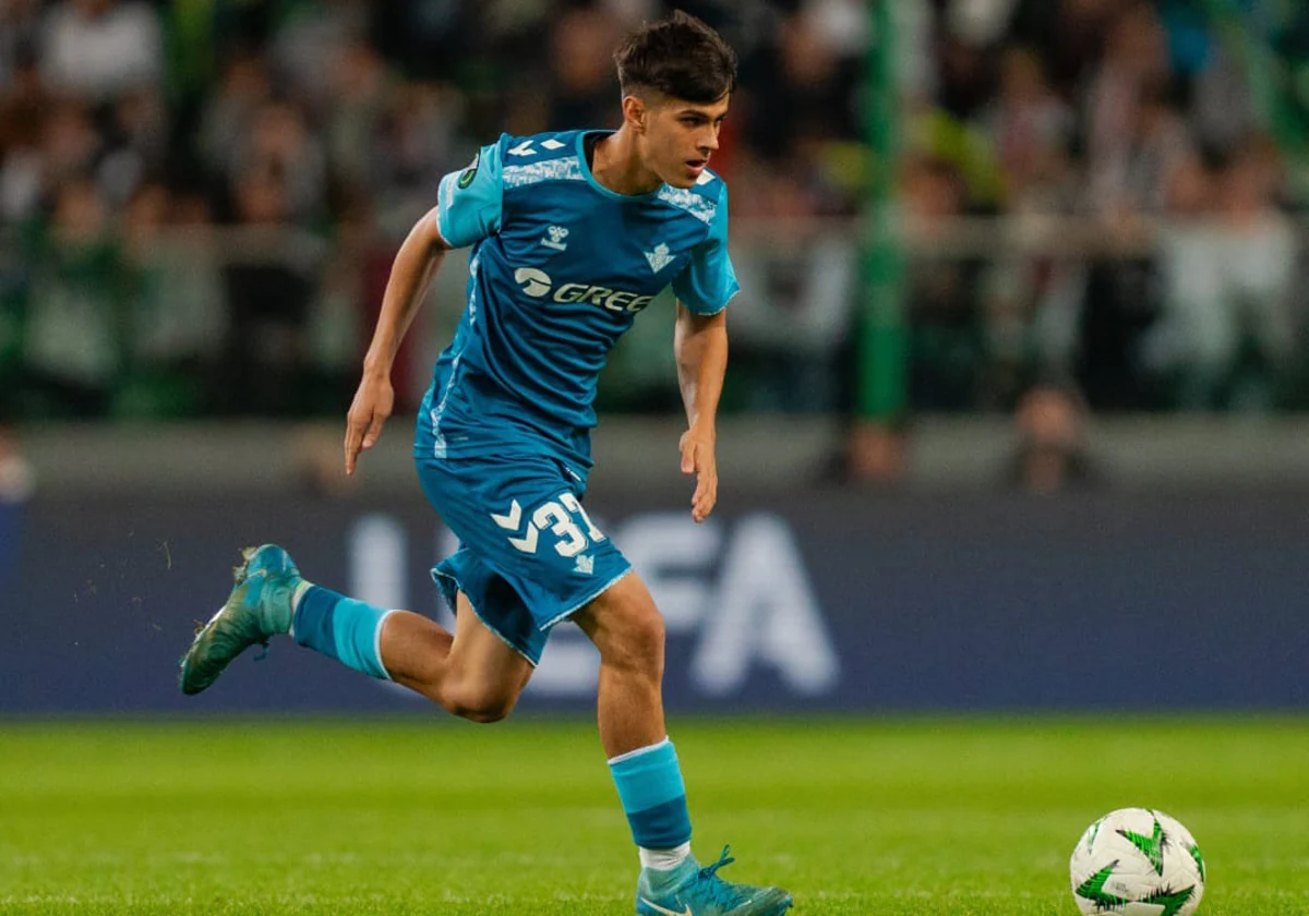 Dani Perez during the match between Betis and Legia