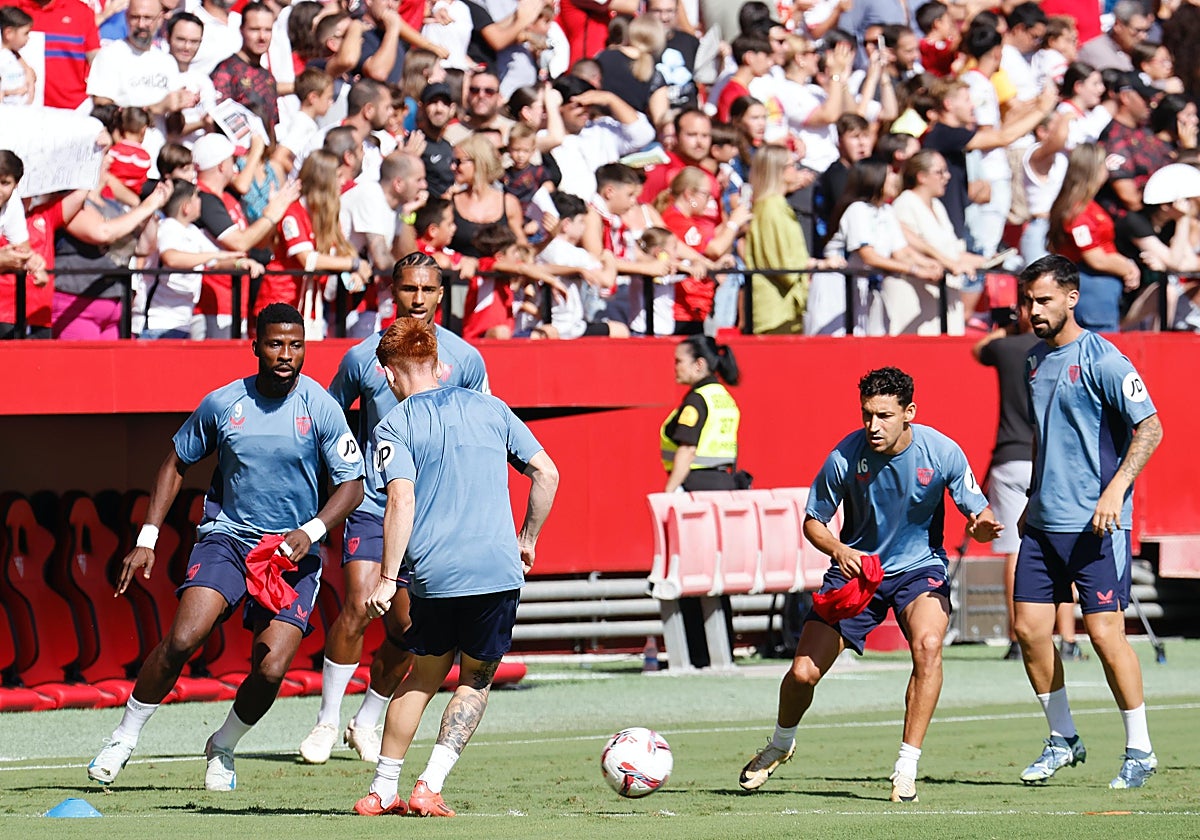 Entrenamiento del Sevilla en el Sánchez-Pizjuán, previo al derbi ante el Betis