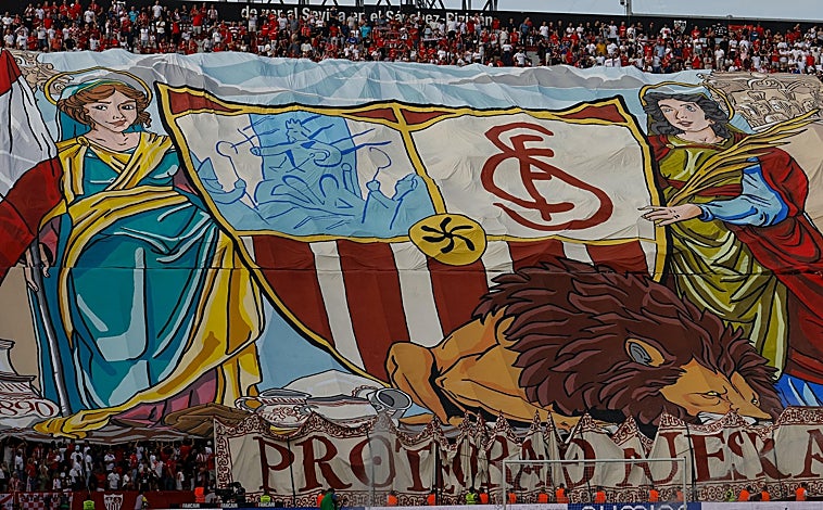 Imagen principal - Una fiesta de despedida para Jesús Navas