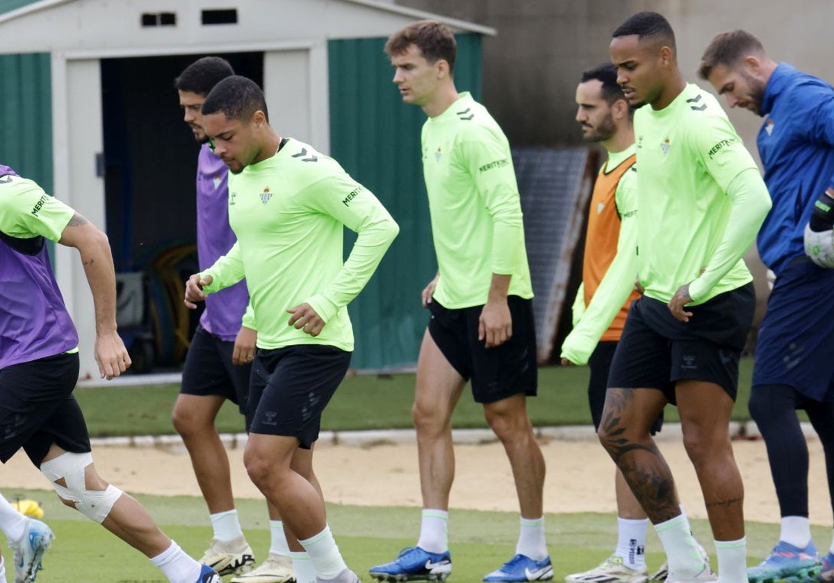 Llorente y Natan, en el entrenamiento de ayer