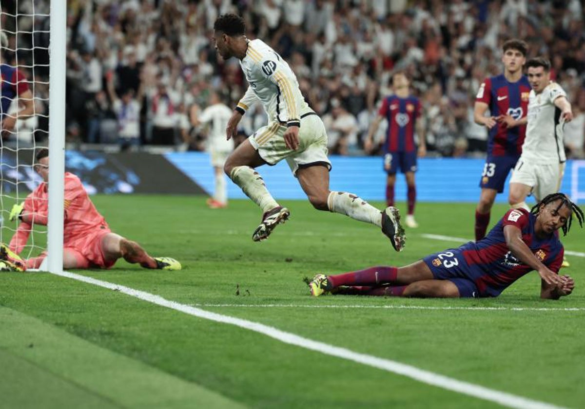 Bellingham acaba de marcar el gol del triunfo en el tiempo añadido en el último clásico del Bernabéu, que puso al Real Madrid con 11 puntos de ventaja sobre el Barcelona y le hizo virtualmente campeón de Liga.