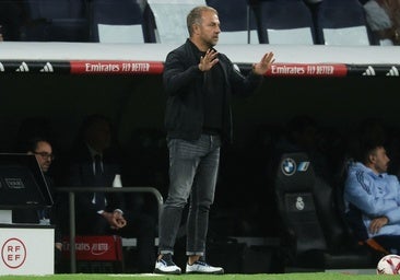 Flick enmudece el Bernabéu