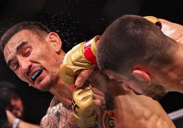 Y Topuria entró en la leyenda: así fue el espectacular KO del campeón ante Max Holloway