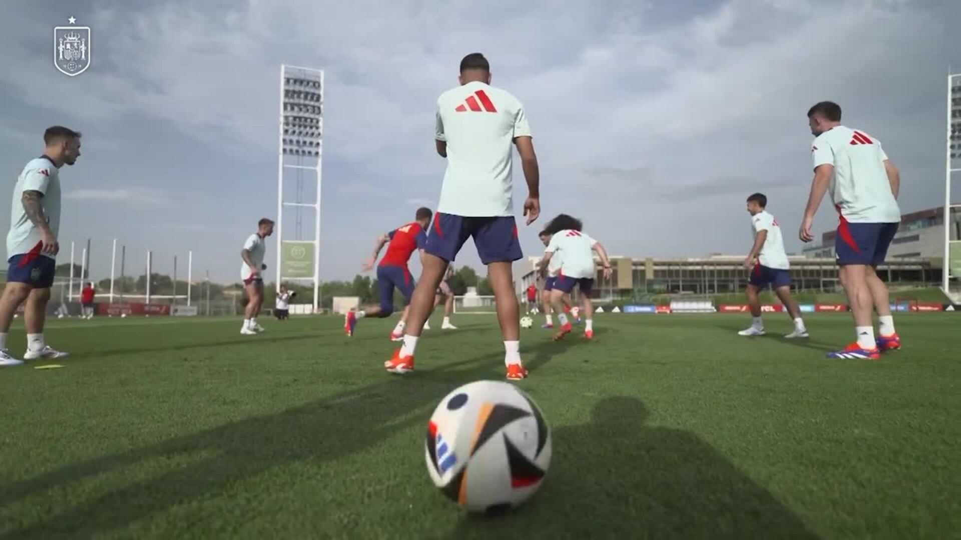 Rodri emula a Luis Suárez y conquista el Balón de Oro