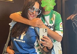 La emotiva jornada de Candela Peña en el Betis - Atlético de Madrid