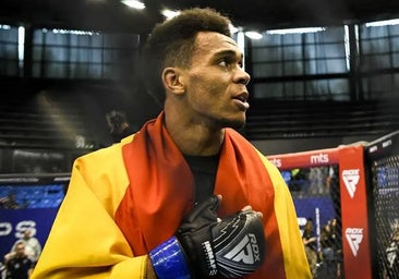 David Hervías, la gran promesa de las MMA nacionales pasa a cuartos de final del mundial