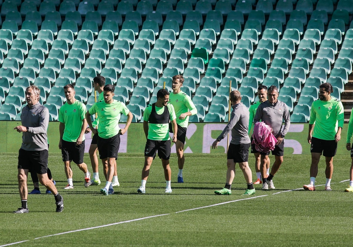 Sesión de entrenamiento en el estadio previa al Betis - Celje de la Conference League