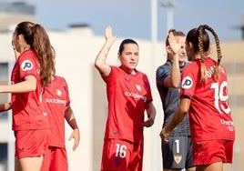 La sevillista Iris Arnáiz, de jugar contra el Madrid a ayudar a Valencia por la DANA