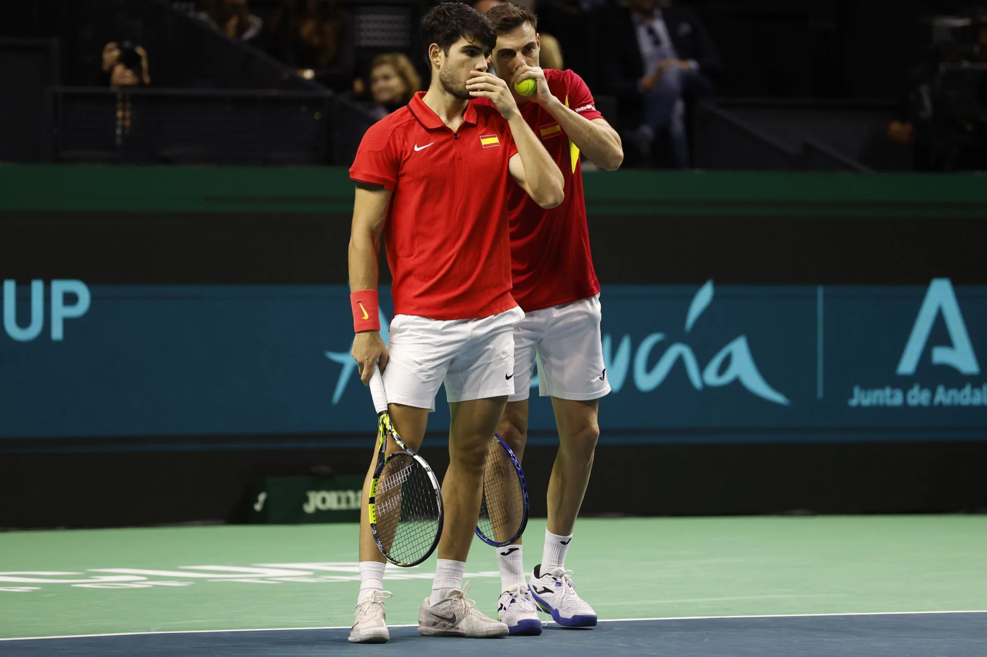 Alcaraz y Granollers en el partido de dobles