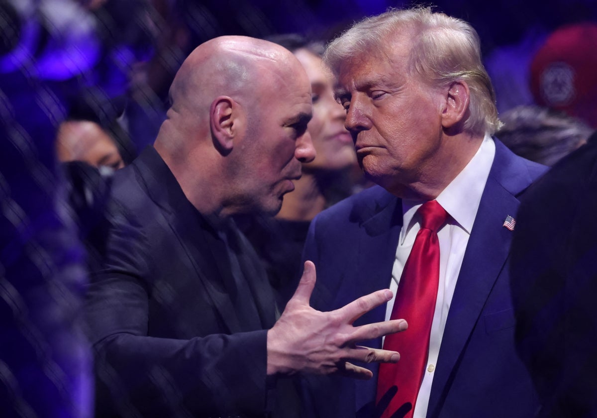 Dana White conversa con Donald Trump durante el último evento de la UFC