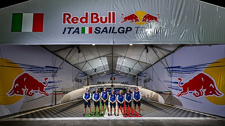 La tripulación italiana.