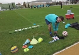 Papu Gómez se entrena con el CD Manchego