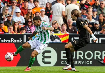 Sainete inaceptable en homenaje a Valencia (4-2)