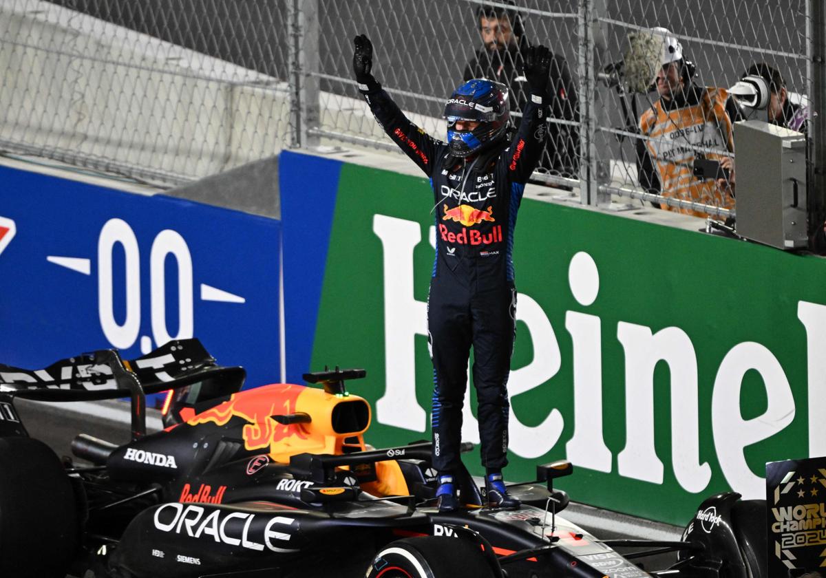 Verstappen pilota por el circuito urbano de Las Vegas