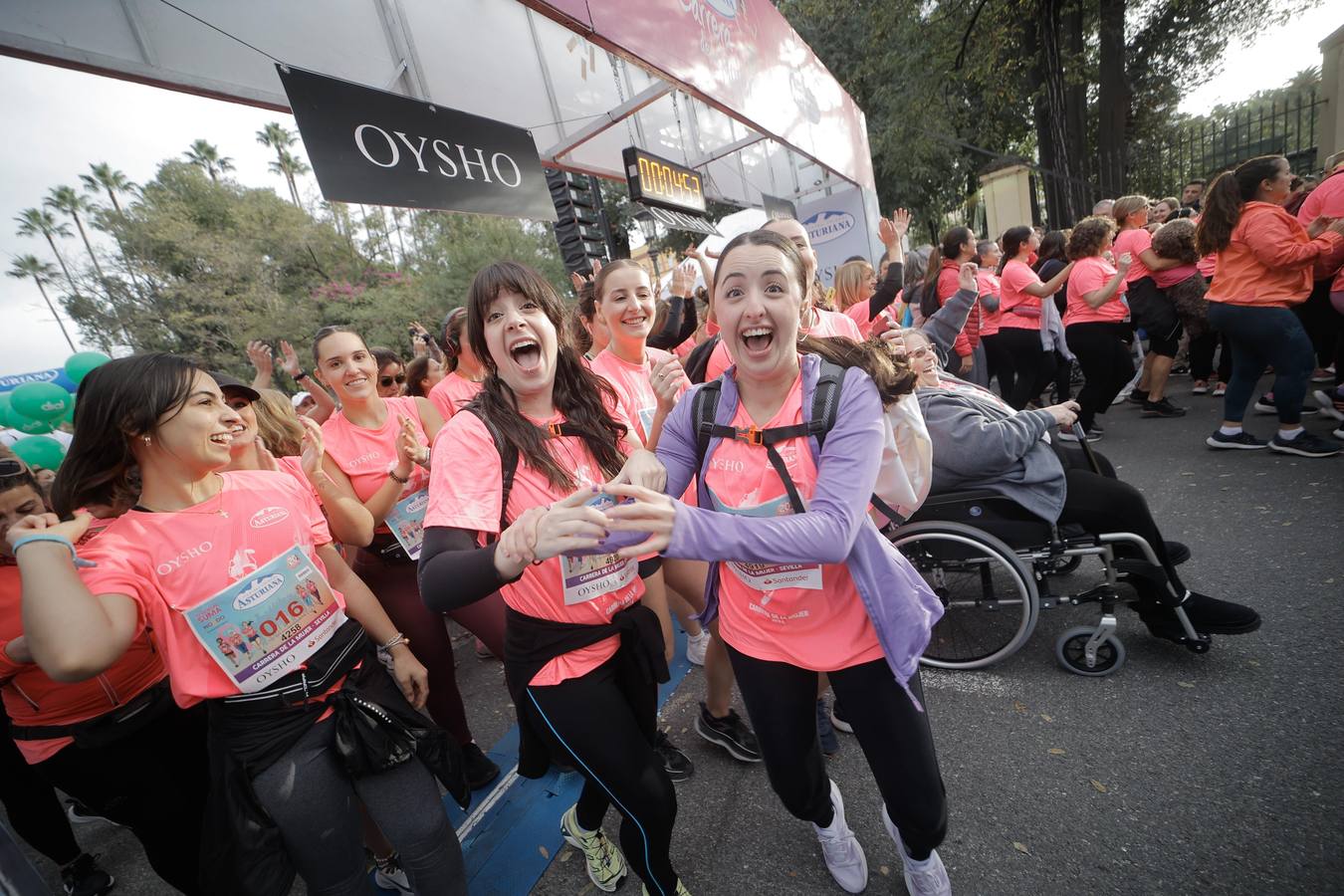 Participantes en la Carrera de la Mujer de Sevilla