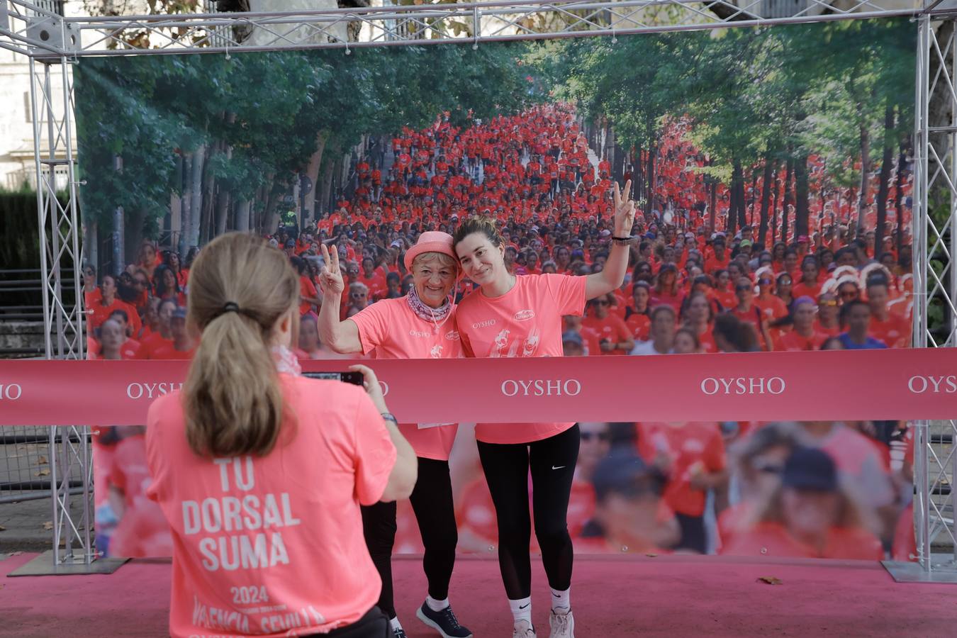 Participantes en la Carrera de la Mujer de Sevilla