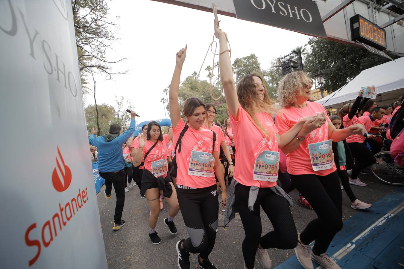 Participantes en la Carrera de la Mujer de Sevilla