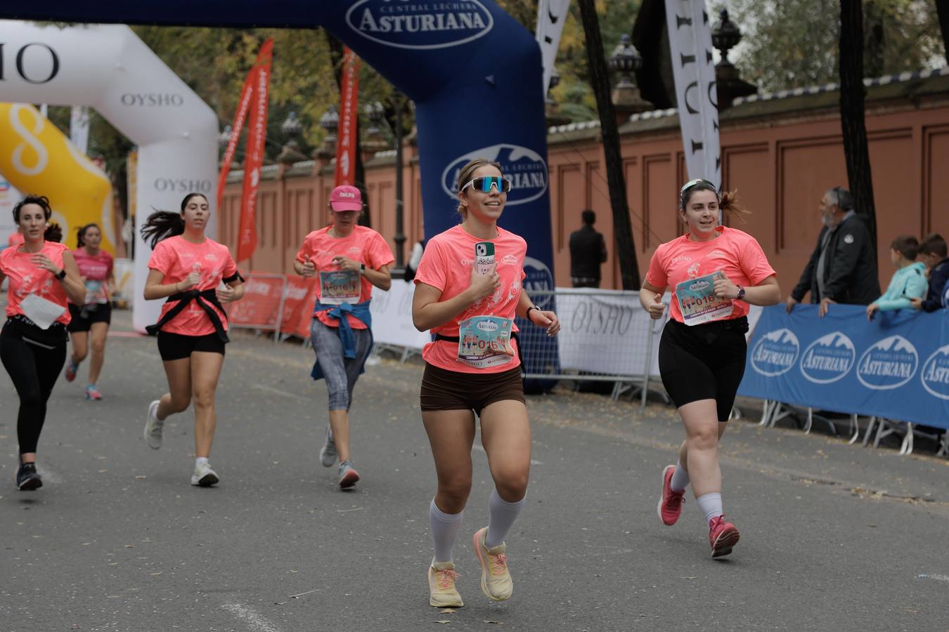 Participantes en la Carrera de la Mujer de Sevilla