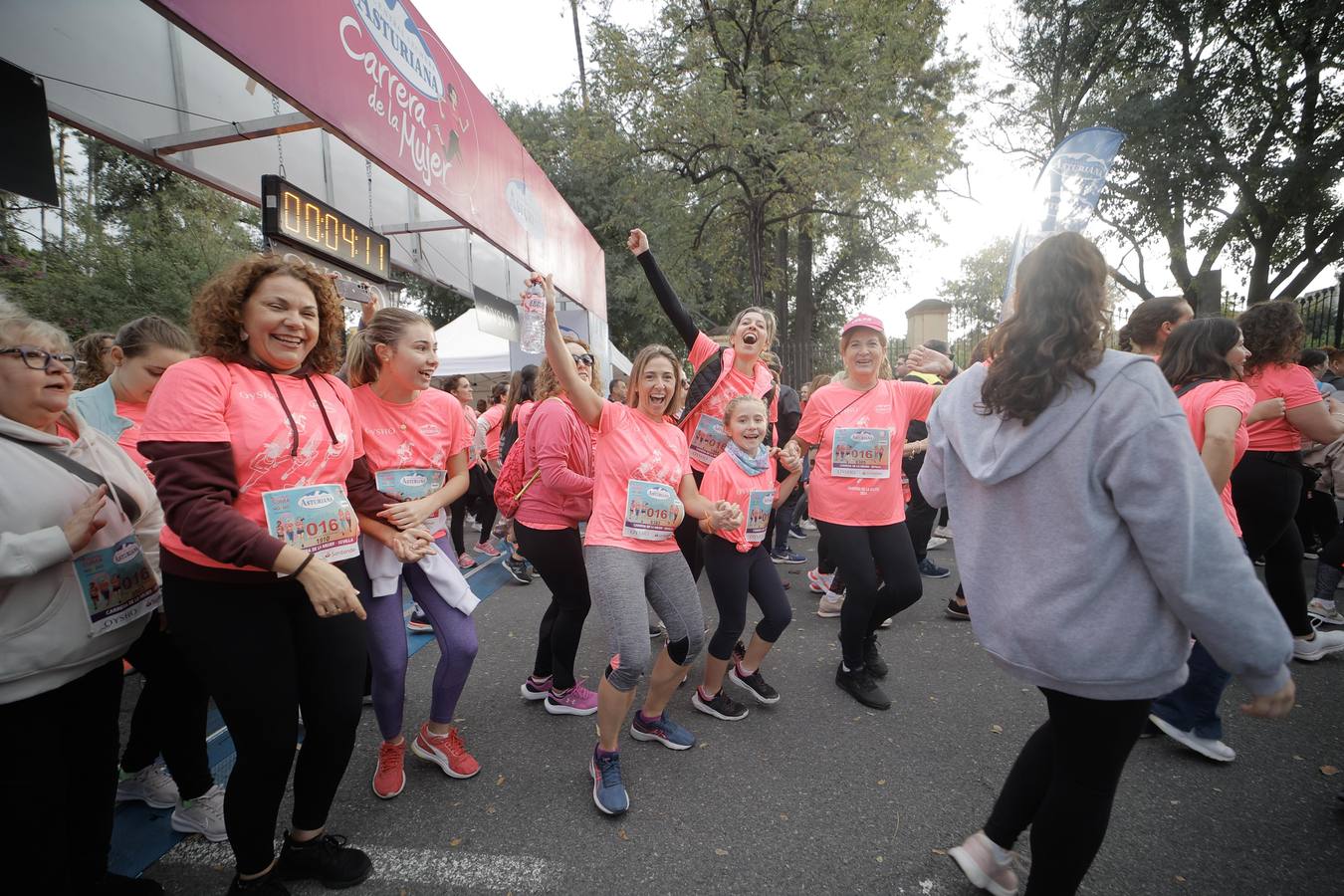 Participantes en la Carrera de la Mujer de Sevilla