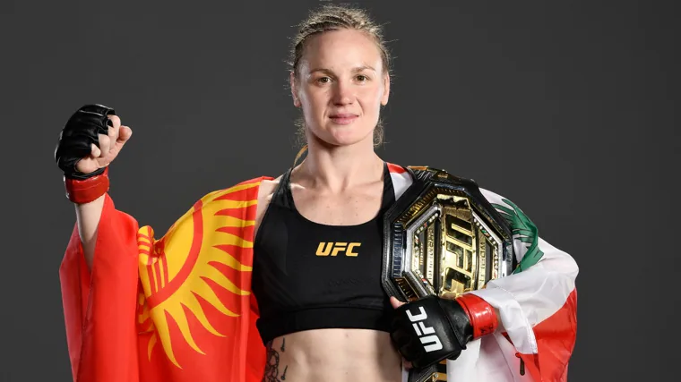 Valentina Shevchenko con su cinturón de campeona