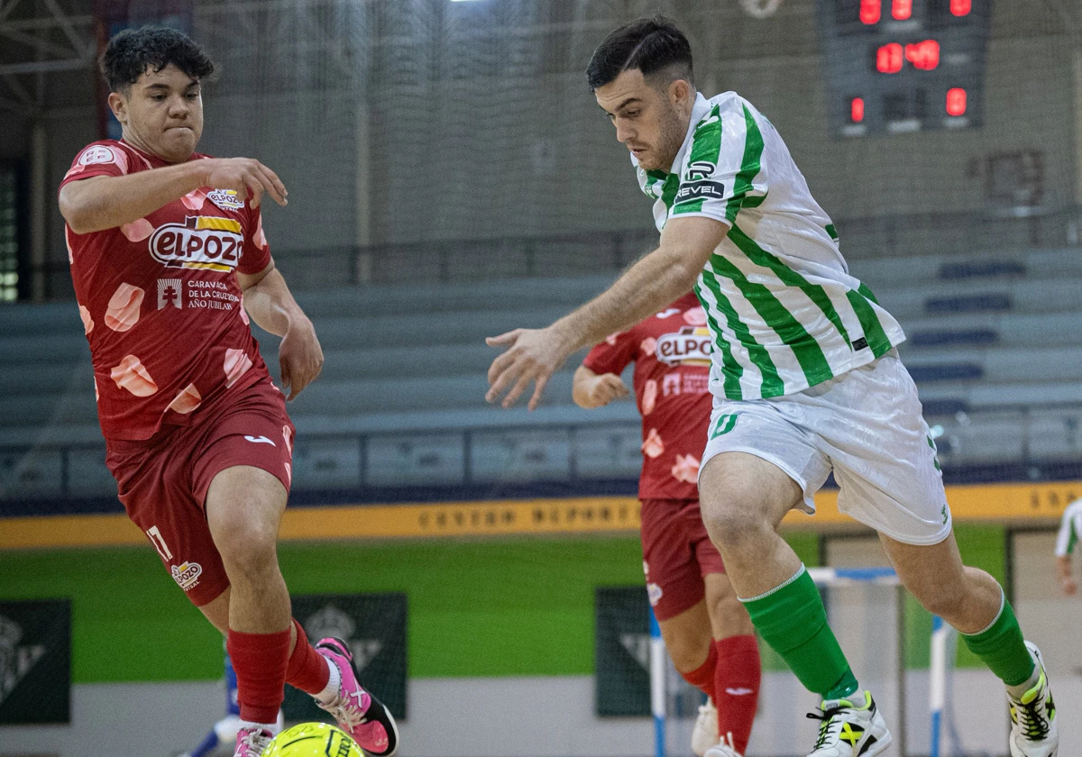 Un lance del juego del Betis Futsal - ElPozo Murcia de este miércoles en Amate