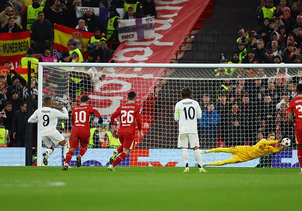 Kelleher detiene el penalti a Mbappé que hubiese supuesto el 1-1