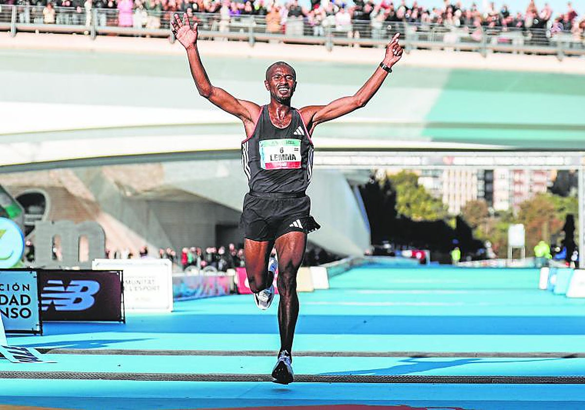 Sisay Lemma, ganador de la prueba masculina en 2023