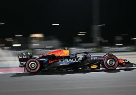 Verstappen celebra su título con la pole en Qatar