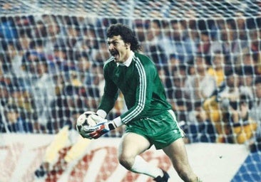 Muere Duckadam, el portero que paró cuatro penaltis al Barça en la final de la Copa de Europa de 1986