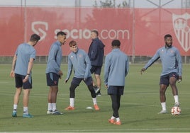 Alineaciones del Olot - Sevilla de la Copa del Rey 2024-2025: onces y banquillo de suplentes