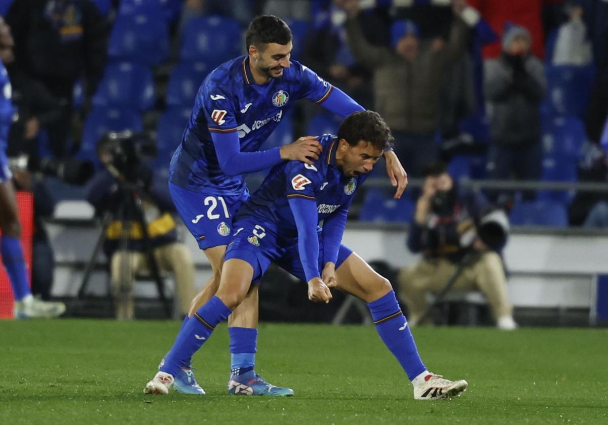 Álvaro Rodríguez celebra el gol del Getafe