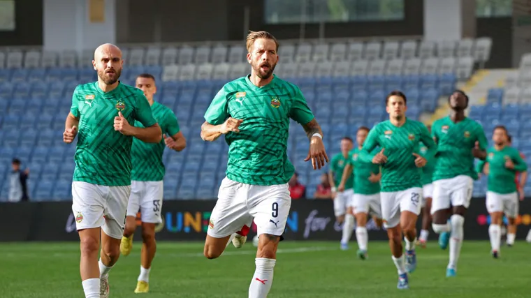 Burgstaller, in a training session with Rapid Vienna