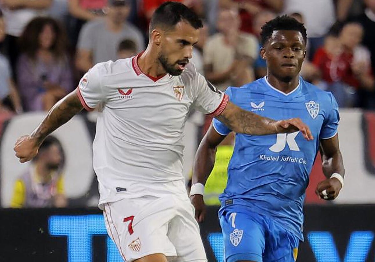 Suso, en un enfrentamiento con el Almería