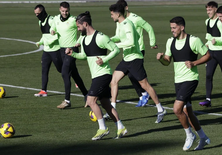 entrenamiento-betis-211224-flores-RUt9tH7OMstVkLDw8mk3MSI-758x531@diario_abc.jpg