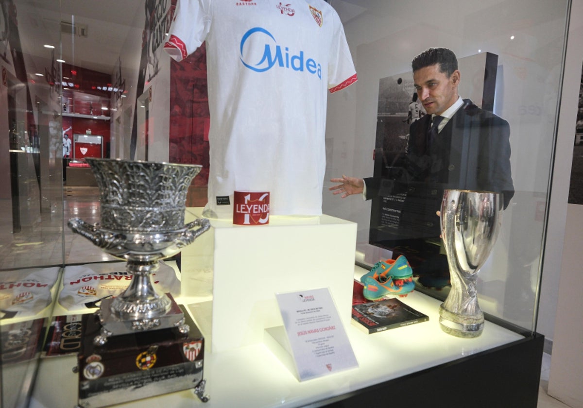 El Sevilla inaugura una exposición temporal sobre Jesús Navas