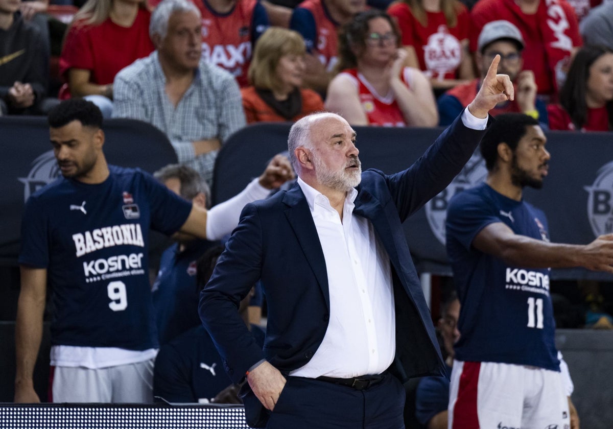 Laso, durante un partido del Baskonia esta temporada