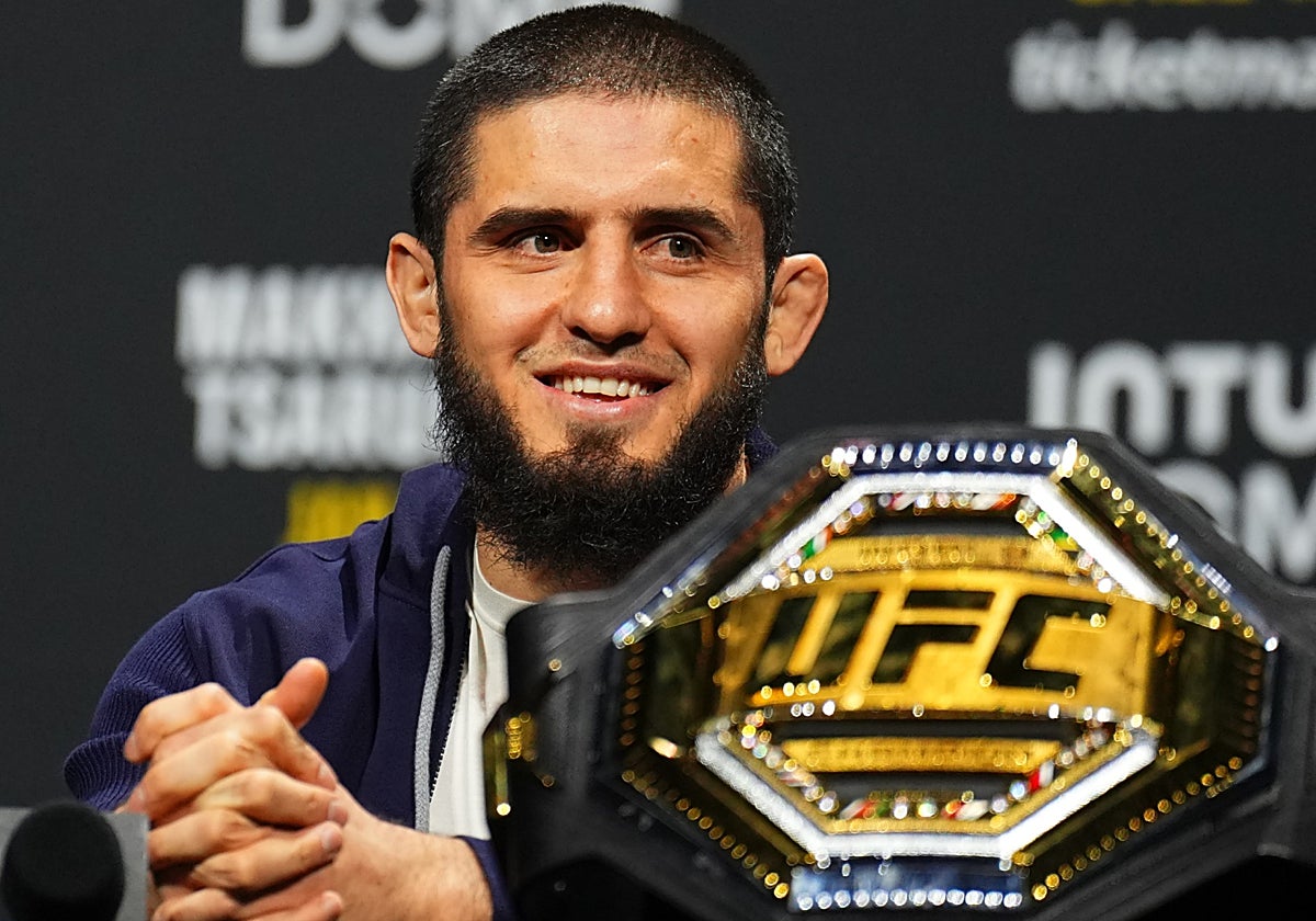 El campeón del peso ligero de la UFC, Islam Makhachev