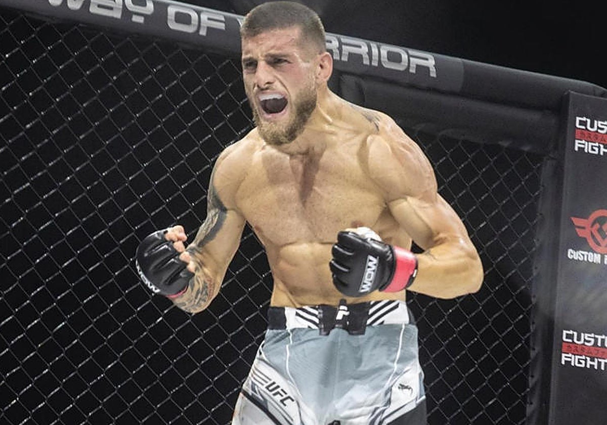 Aleksandre Topuria celebra su última victoria en WOW